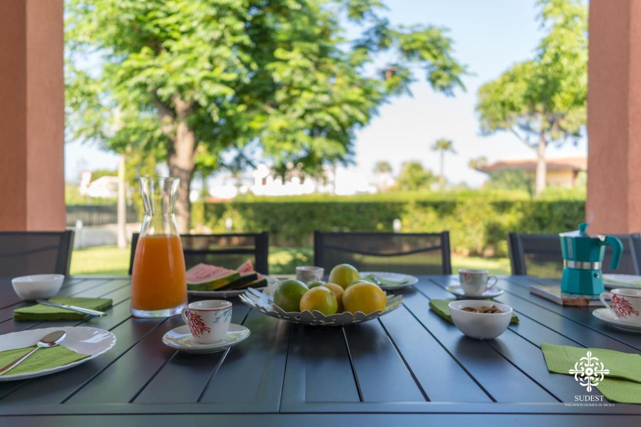 Villa Seaside - Beach Retreat With Jacuzzi Syrakuzy Zewnętrze zdjęcie