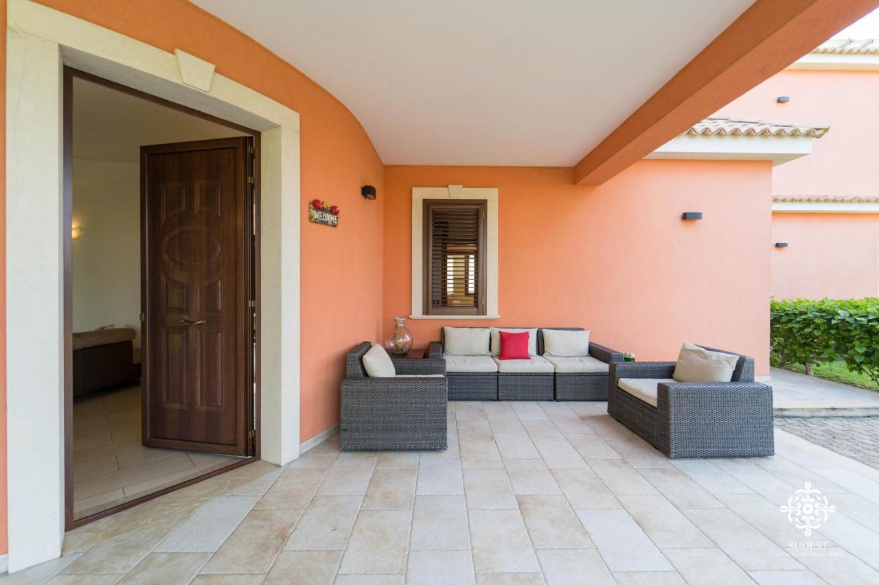 Villa Seaside - Beach Retreat With Jacuzzi Syrakuzy Zewnętrze zdjęcie