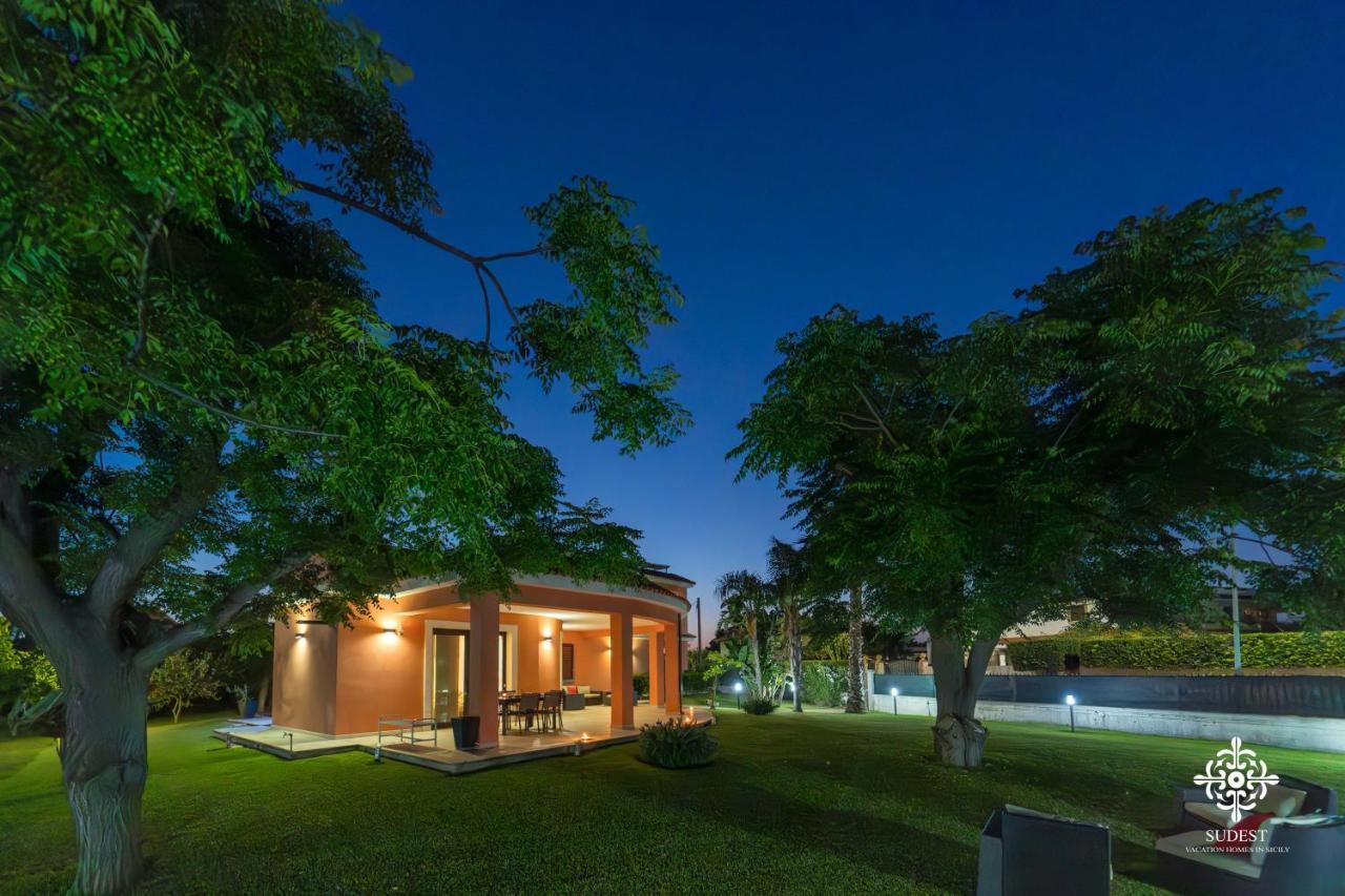 Villa Seaside - Beach Retreat With Jacuzzi Syrakuzy Zewnętrze zdjęcie