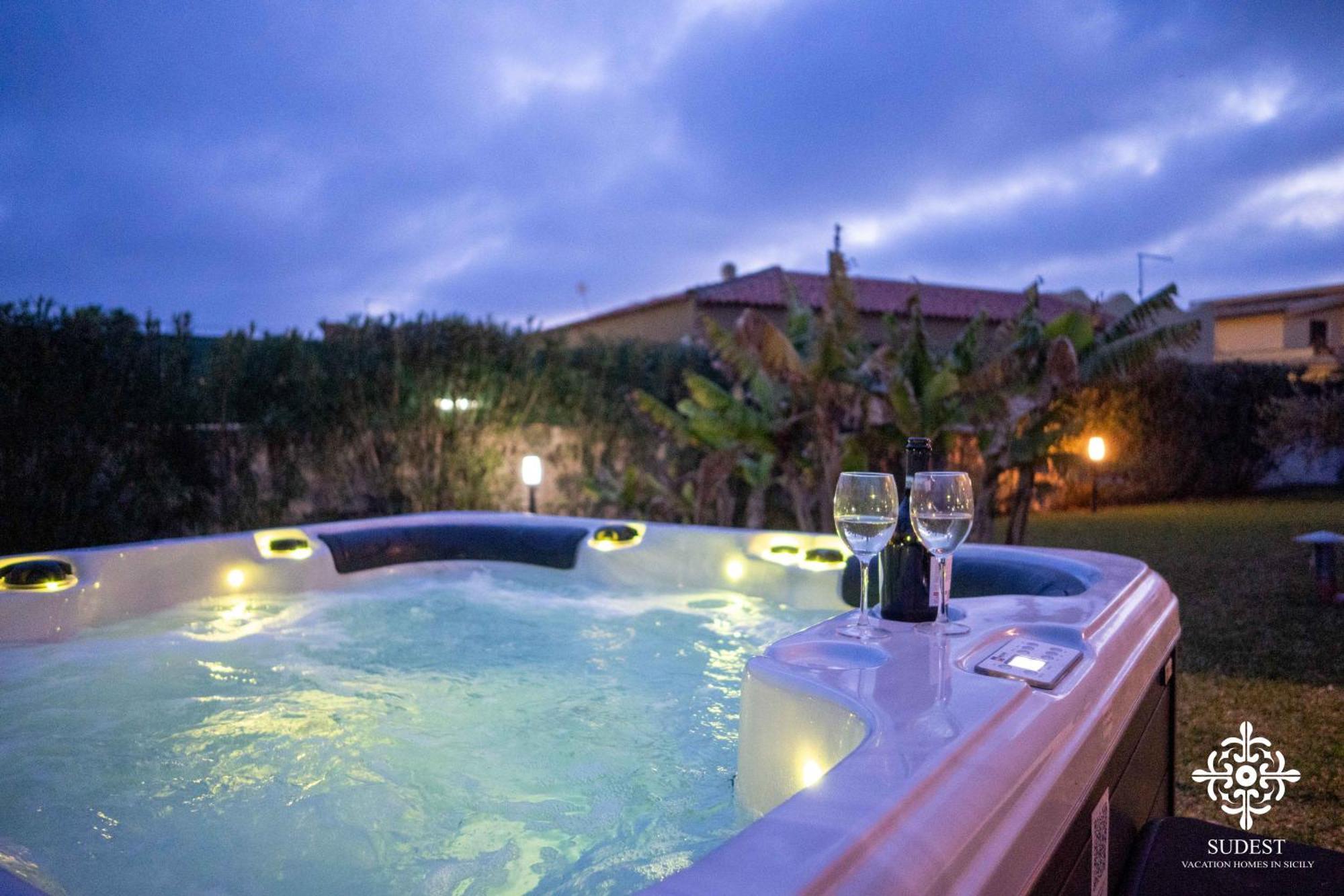 Villa Seaside - Beach Retreat With Jacuzzi Syrakuzy Zewnętrze zdjęcie